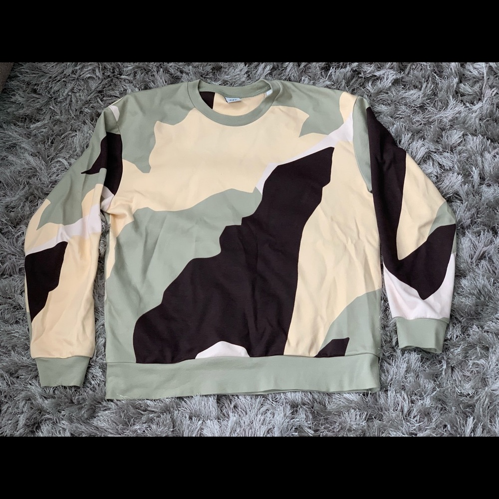 Zara Camo Crewneck